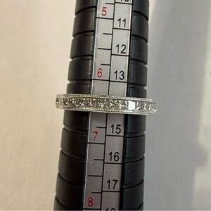 18k white gold diamond band size 6.5